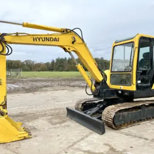 Wynajem minikoparki Hyundai R55-7