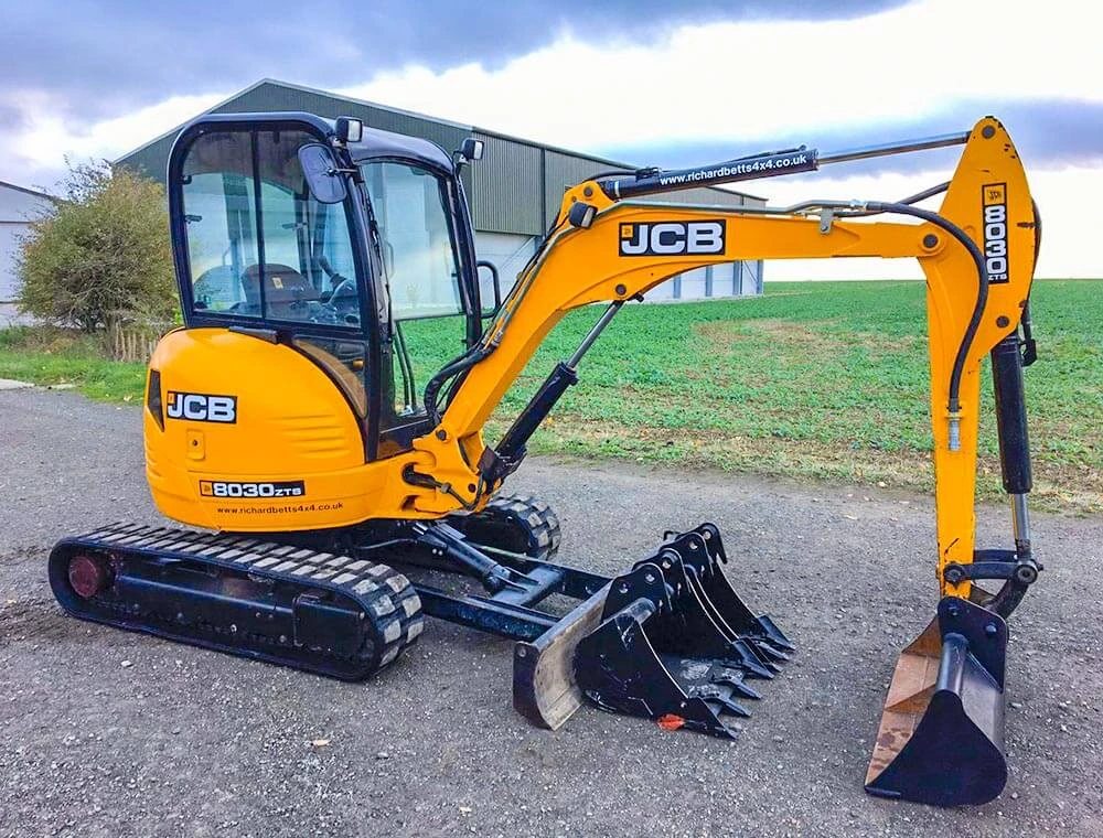 Serwis minikoparki JCB